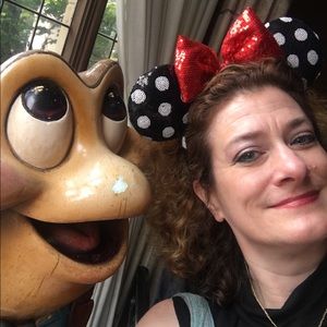 Meet your Posher, Julie